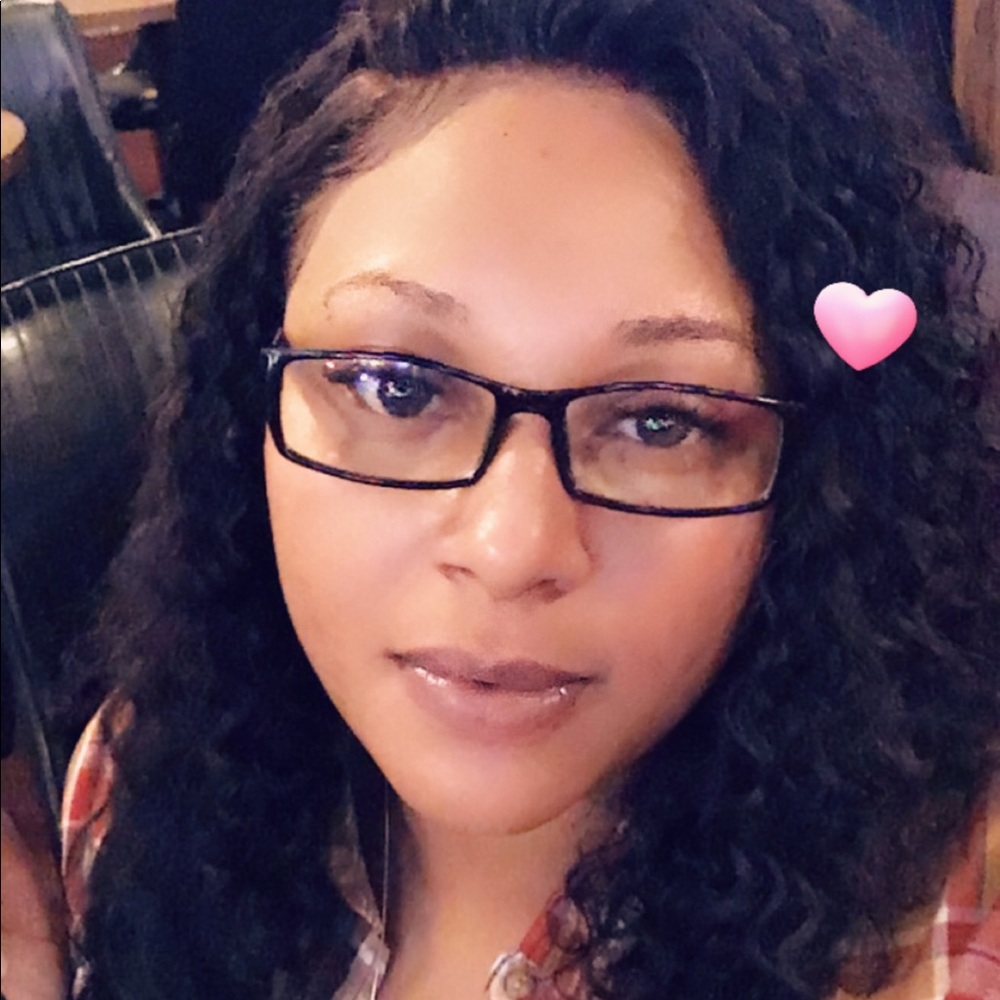 Meet your Posher, Kayla